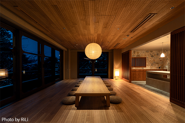 ROKKO VILLA 様